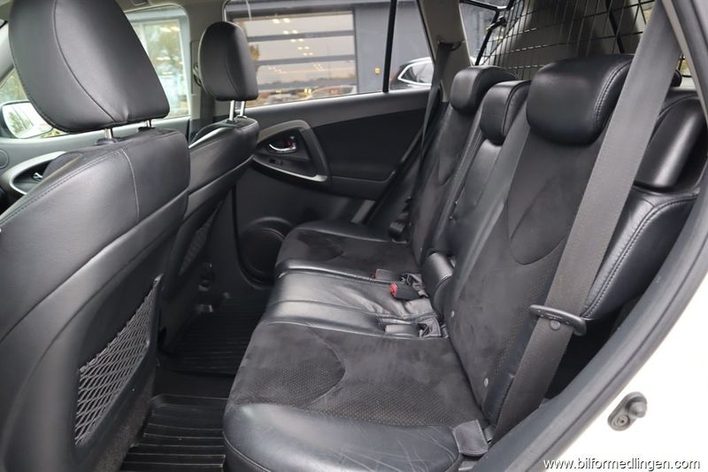 Toyota RAV4 bild 6