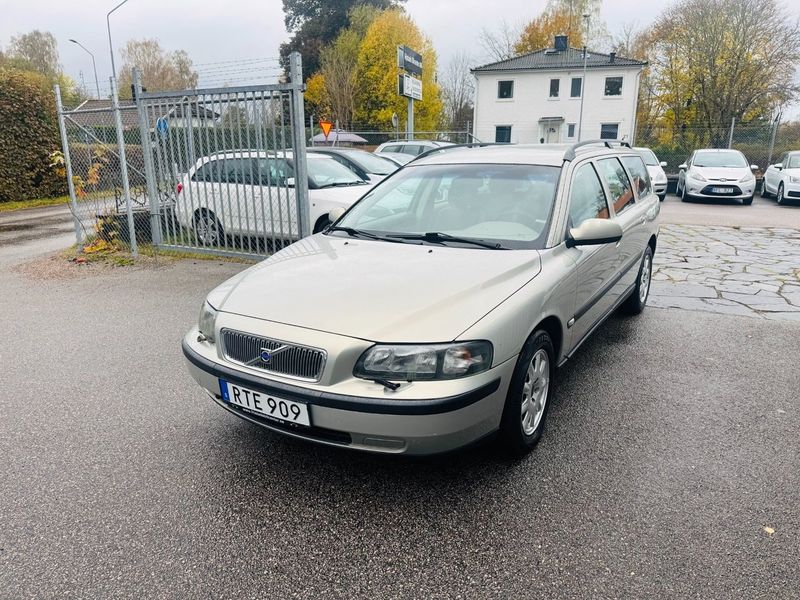 Volvo V70 bild 2