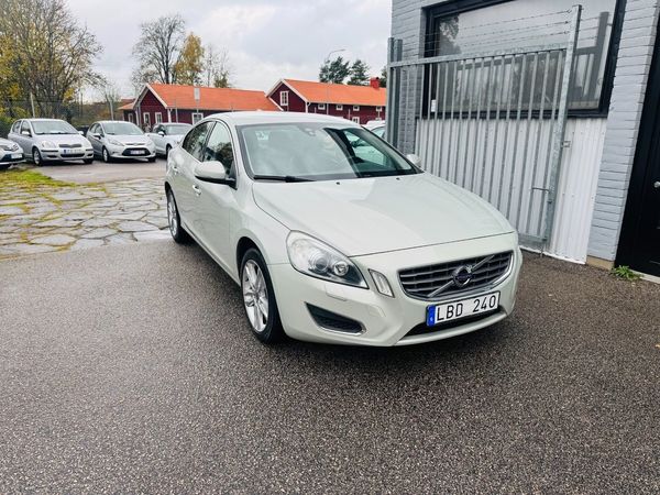Volvo S60 D3 163HK SUMMUM / DRAG / VÄRMARE - 2011