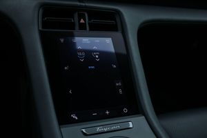 Porsche Taycan bild 24