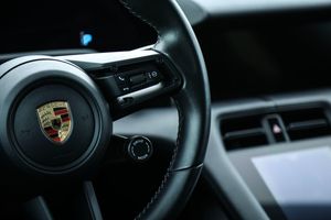 Porsche Taycan bild 25