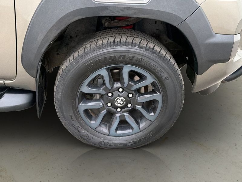 Toyota Hilux bild 38