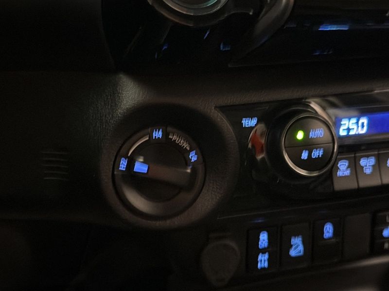 Toyota Hilux bild 28