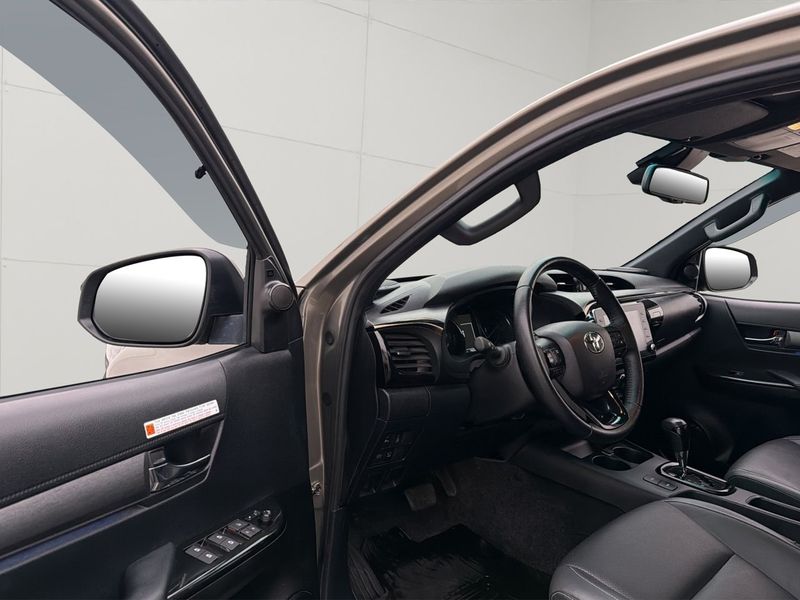 Toyota Hilux bild 15