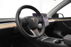 Tesla Model Y bild 7