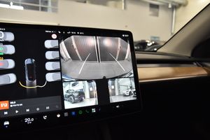 Tesla Model Y bild 15