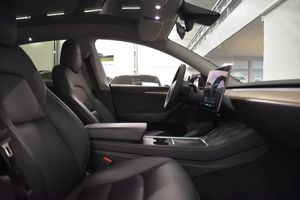 Tesla Model Y bild 11
