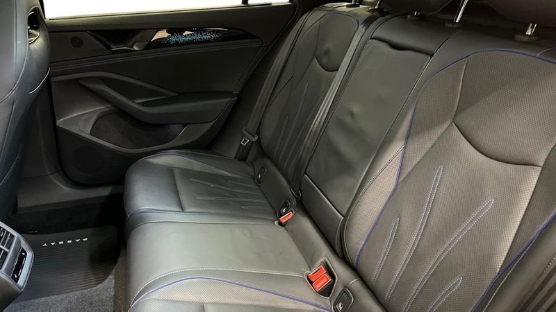 Volkswagen Passat bild 8