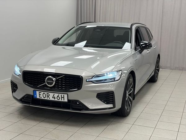 Volvo V60 T6 Plus Dark Nordic Edition - 2025