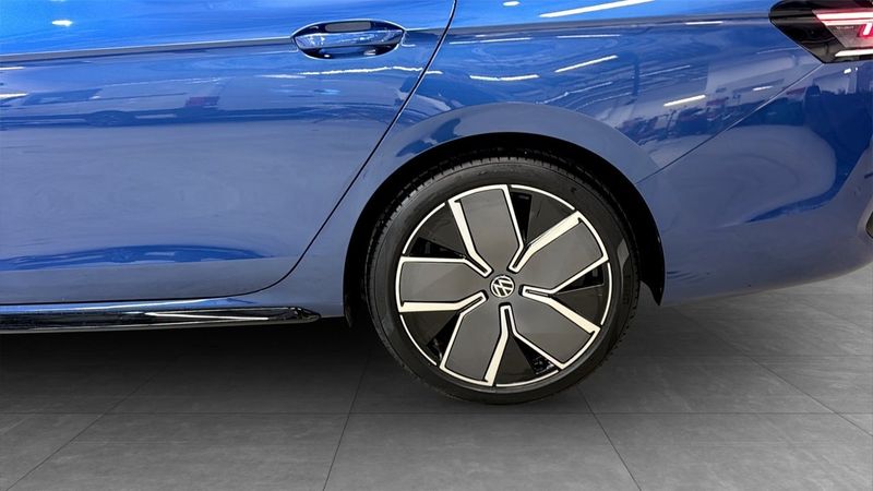 Volkswagen Passat bild 6