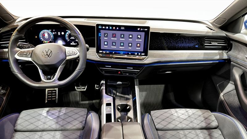 Volkswagen Passat bild 11