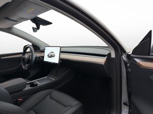 Tesla Model Y bild 28