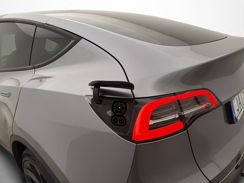 Tesla Model Y bild 32
