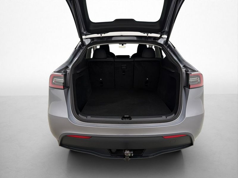Tesla Model Y bild 30