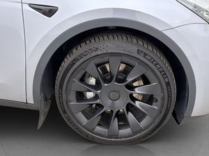 Tesla Model Y bild 34