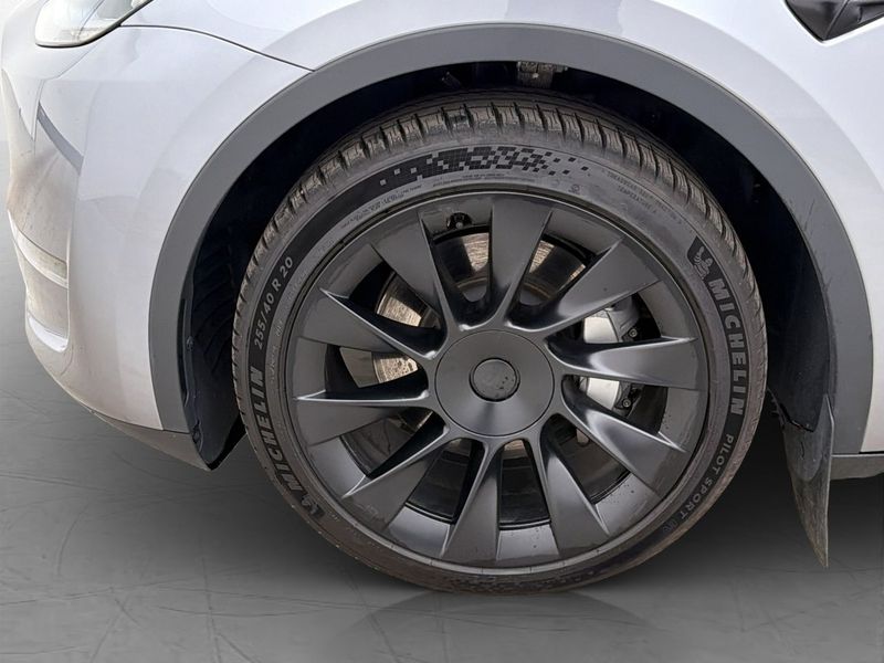 Tesla Model Y bild 35