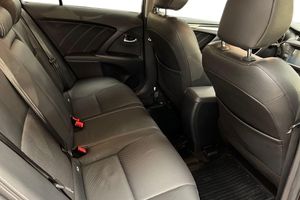 Toyota Avensis bild 7