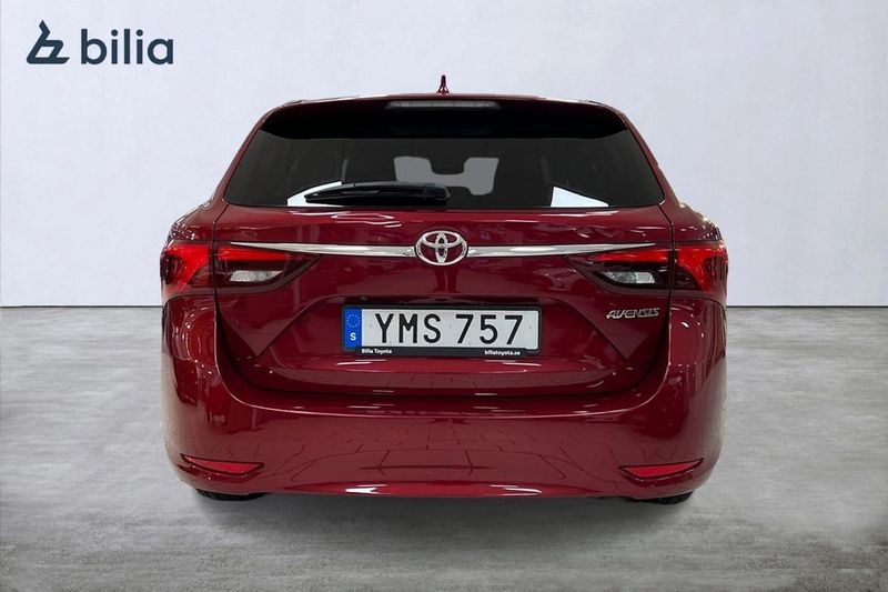 Toyota Avensis bild 4