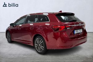 Toyota Avensis bild 2