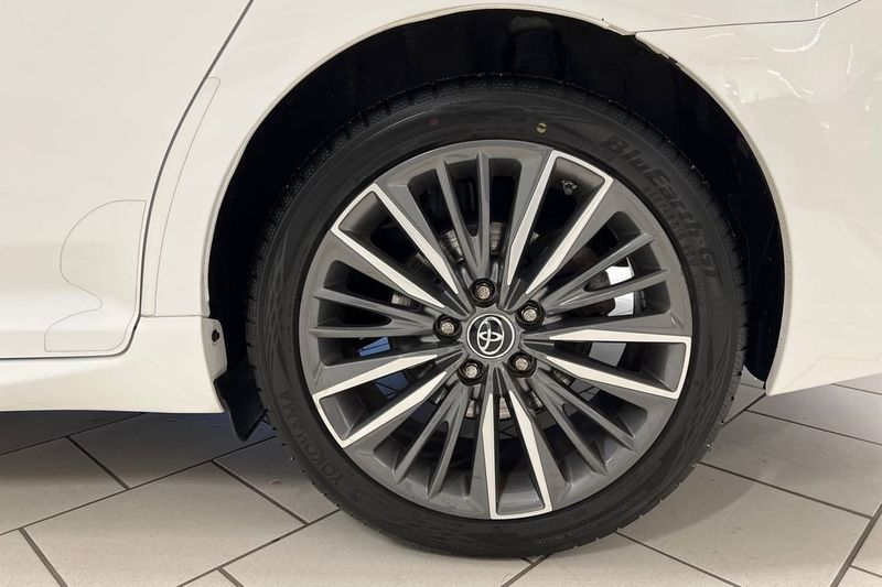 Toyota Avensis bild 15