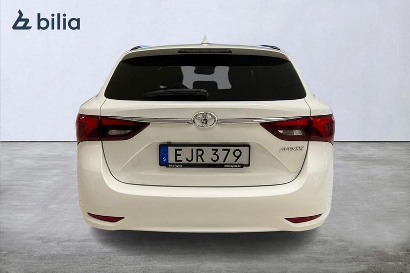 Toyota Avensis bild 4