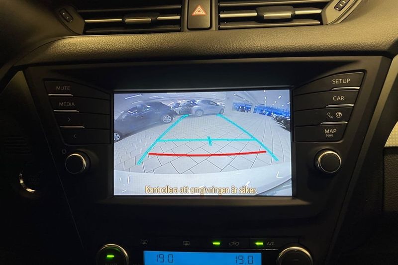 Toyota Avensis bild 13