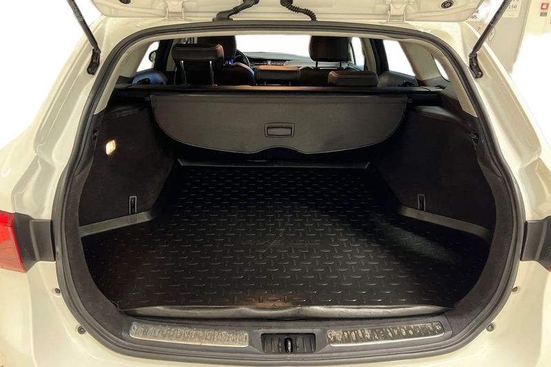 Toyota Avensis bild 10