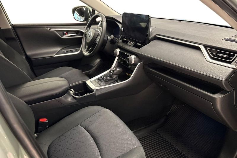 Toyota RAV4 bild 7