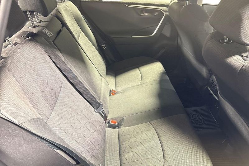 Toyota RAV4 bild 9