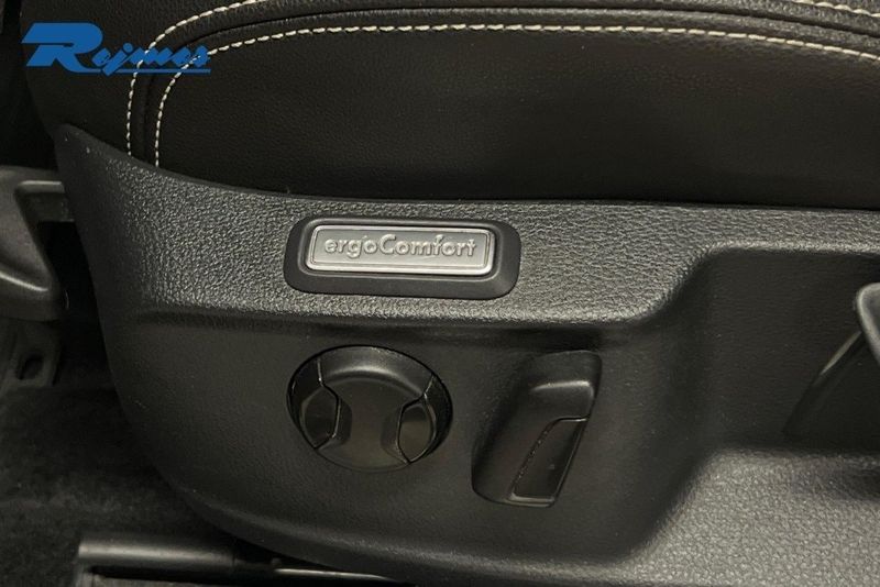 Volkswagen Passat bild 15