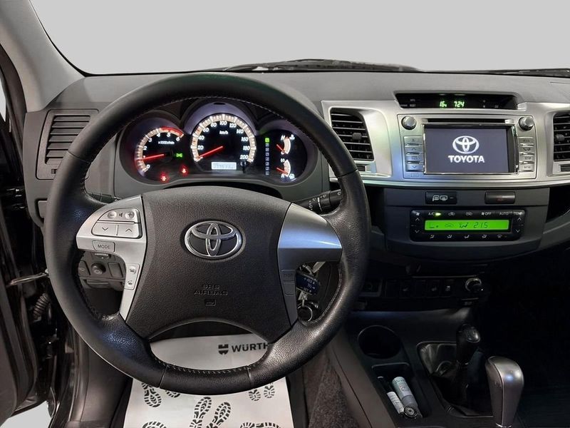 Toyota Hilux bild 14