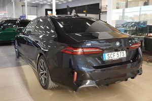 BMW i5 bild 6
