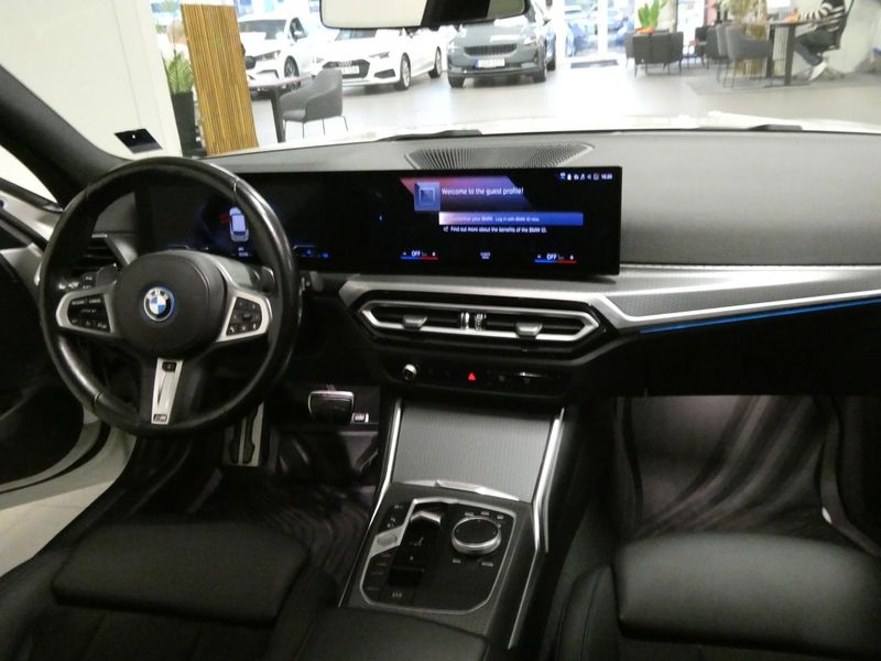 BMW 330 bild 15