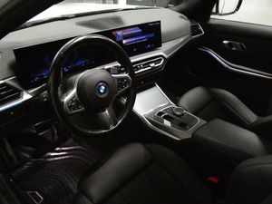 BMW 330 bild 14