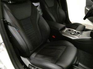 BMW 330 bild 17