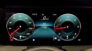 Mercedes E220 bild 20