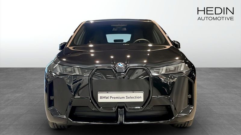 BMW iX bild 8