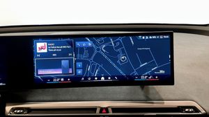 BMW iX bild 12