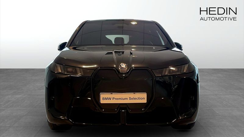 BMW iX bild 8