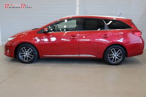 Toyota Auris bild 2