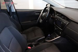 Toyota Auris bild 13