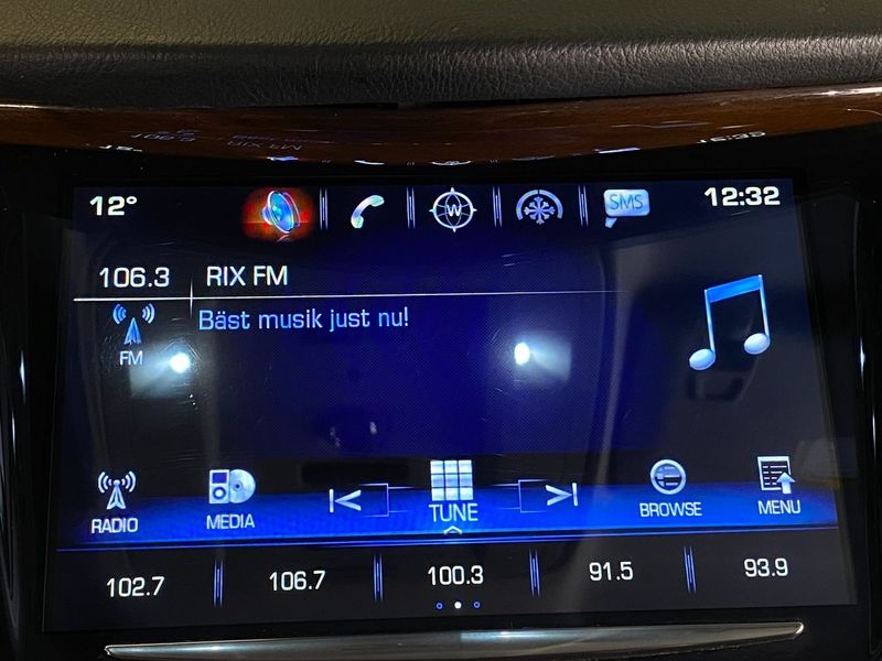 Cadillac ESCALADE bild 16
