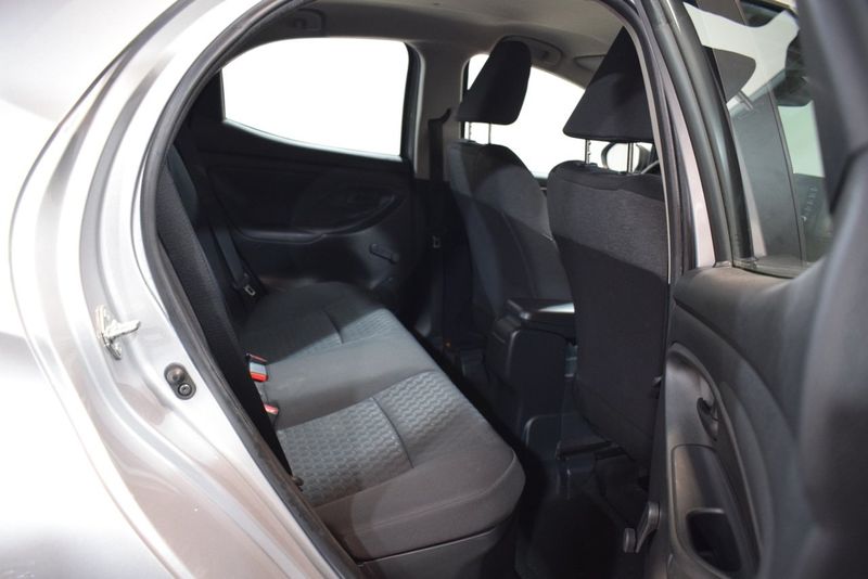 Toyota Yaris bild 12