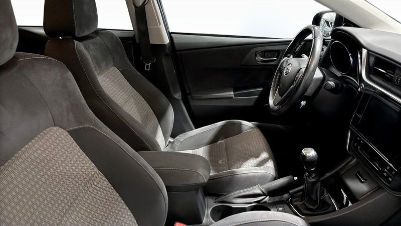 Toyota Auris bild 3
