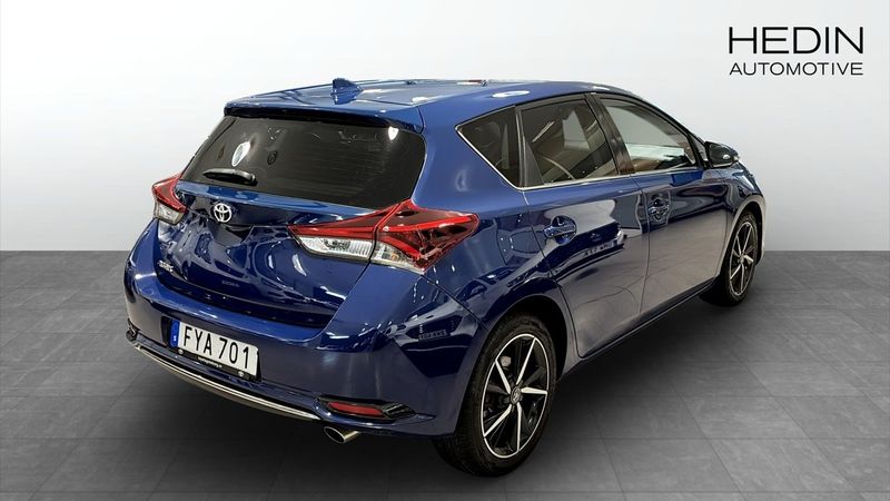 Toyota Auris bild 2