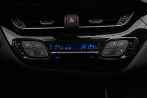 Toyota C-HR bild 16