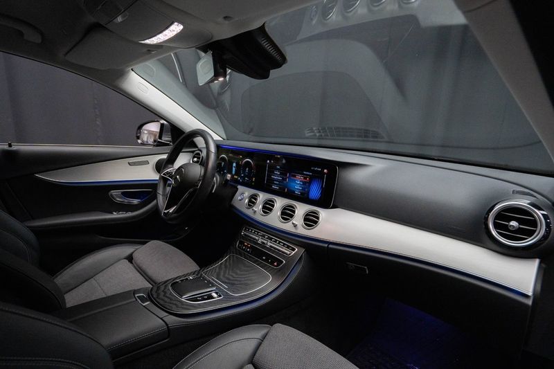 Mercedes E300 bild 13
