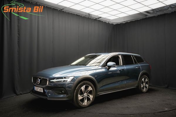 Volvo V60 Cross Country B4 AWD PRO LÄDER DRAG KAMERA D-VÄRMARE ELSTOL 197hk - 2022