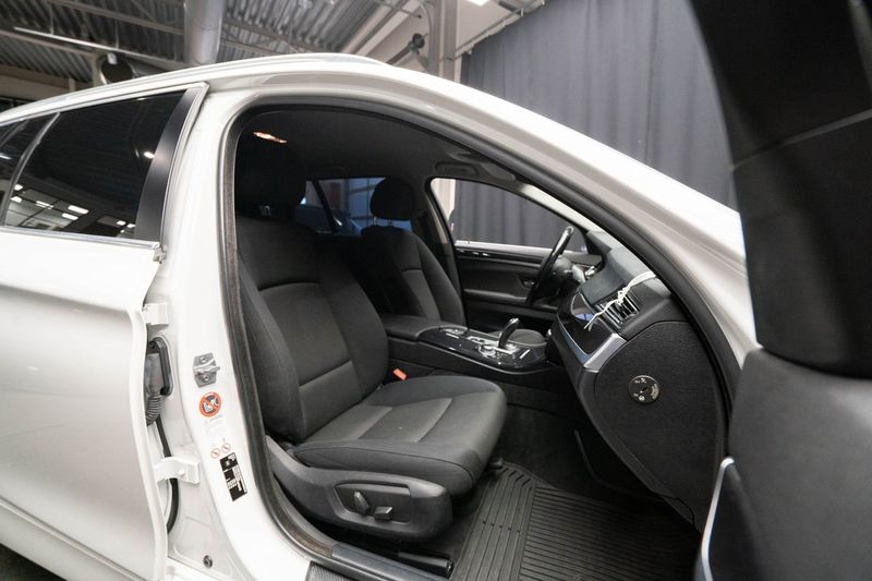 BMW 520 bild 16