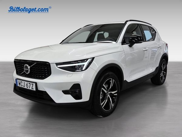 Volvo XC40 B4 FWD Bensin Plus Dark - 2026